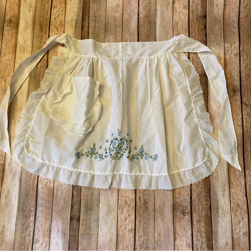 Vintage Style Cream Apron with Hand Sewn Blue Floral Embroidery but machine sewn